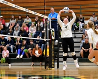 Tiana Whitacre playing Volleyball