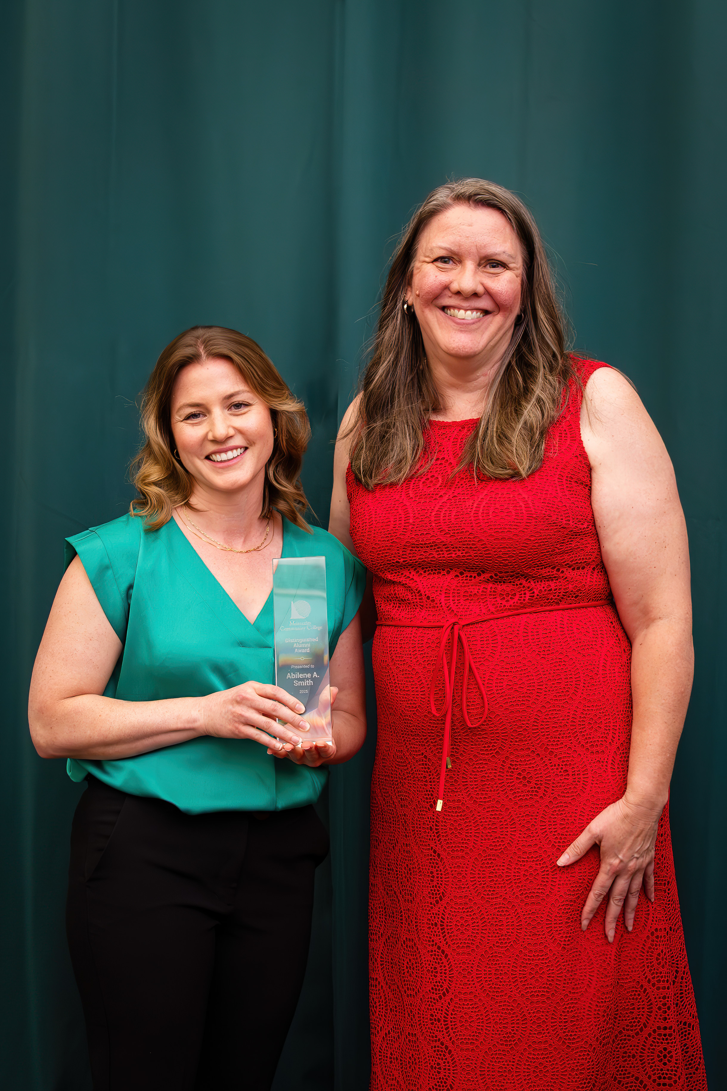 Alumna, Abilene Smith, with Executive Director of the MCC Foundation, Lisa Lund, at the 2025 Centurion Awards Banquet.