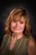 Headshot of Elana Powell
